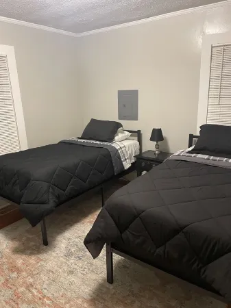 Next door to Wildlife Mgmt Area. Full kitchen, washer/dryer.