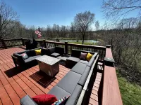 "Family Cabin: Hot Tub, Golf, Games, Sunset, Pet