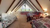 Cozy Indian Lake Chalet on Golf Course w/ Arcade Game Room. Close to flight 93