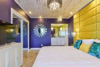 Paradiso - Divine Condo, Perfect Location Walkable to Everything Downtown