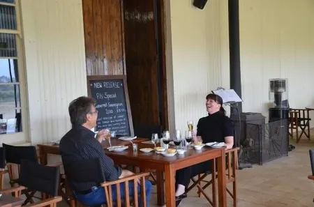 Angas Cottage Strathalbyn Отели рядом с достопримечательностью «Солджерс Мемориал Гарденс»