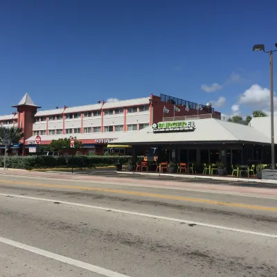 UNIT # 3 LAUDERDALE BY THE SEA Two Bedroom/ ground floor200 steps to beach