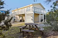 Sunny Days - NEW - Hot Tub - Renovated - Family Fun