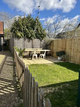 Cosy country cottage with lots of local walks, and short drive into Woodbridge