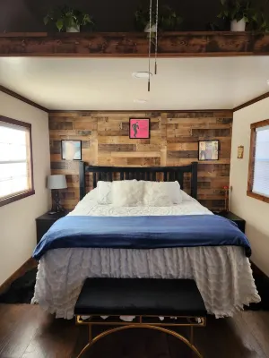 LV Bar Ranch Cabin#1 Marty Robbins Theme