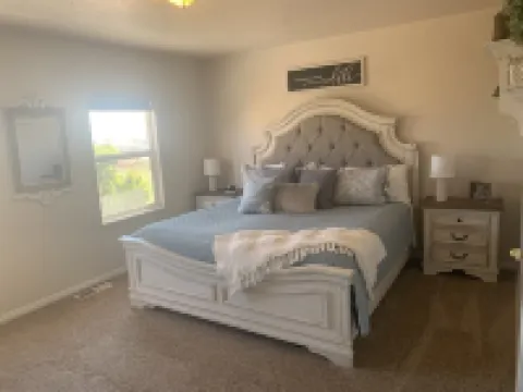 Nice secluded home with plenty of room to roam!