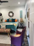 "Stay A While" Couples Retreat - One Block from Main Street!