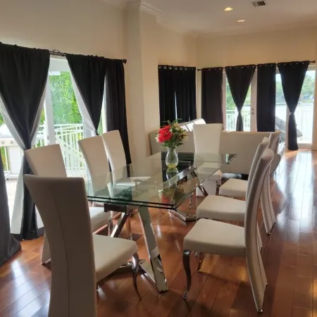 Hollywood Luxurious Waterfall 6 bedroom house . Incredible views