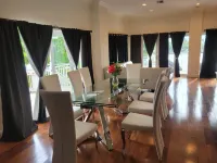 Hollywood Luxurious Waterfall 6 bedroom house . Incredible views