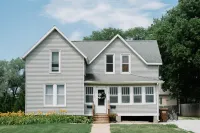 Downtown & Campus Wifi with Netflix 2Br 1Ba