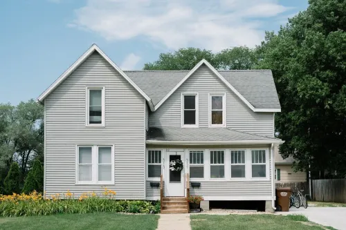 Downtown & Campus Wifi with Netflix 2Br 1Ba