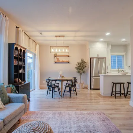 Darby House, centrally located wine country escape