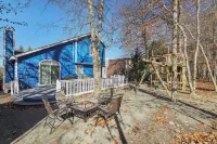 Pocono Lake and Ski retreat. Dog friendly. Free kayaks, grill, and fire pit Hotels in Coolbaugh Township