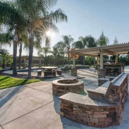 Modern 4-bedroom Villa w/ Pool/Spa & Private Park