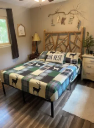 Lakefront Cabin & Bunkhouse with Private Dock