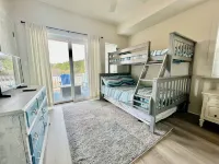 Sandy Paws Townhouse, Private Mini Water Park, Dog Friendly!