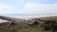 Oceanfront, Top Floor/ Corner Sea Cabin, Gorgeous Views with Pool