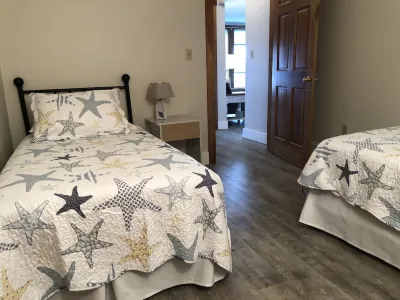 Convenient Downtown Location w/Harbor View Hotels near Walgreens