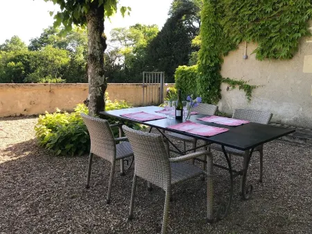 Luxury House on the Chateau des Ormeaux's park.