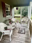 Country Cottage, 40 Acres, Outdoor Kitchen  w/ B-que, Campfire, & Horse Stables.