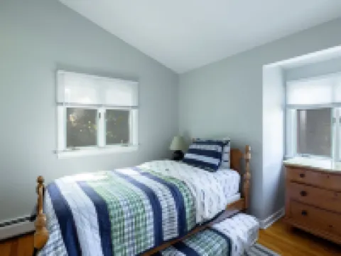 Seaside Serenity: Renovated Beach House Oasis in Charming Niantic Hotels in Niantic