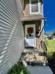 2 Bedroom Apartment Walking distance to downtown Lake Geneva