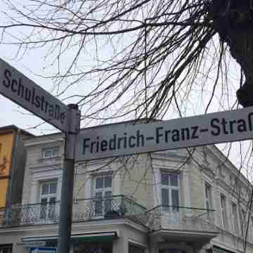 "Seelenstreichler" - 54 sqm with large sunny balcony and wood-burning fireplace - central Hotel Exterior