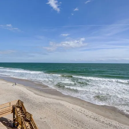 Paradise Found! Fabulous, Flexible, Beach Front Luxury! HotTub, Best Location!