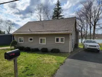 Nice Cozy Lake House, Great Yard. Pet Friendly 60Don't Leave Pet Alone.