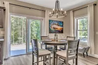 Shipbuilder’s Retreat sleeps 6, 5 minutes to Harbor Hotels in Boothbay