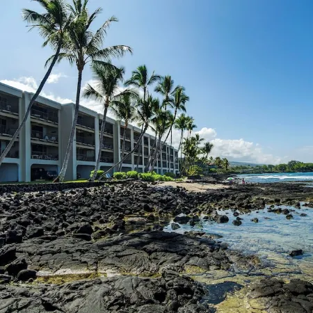 Gorgeous Oceanfront 2 Bed/2 Bath Condo with A/C at Kona Bali Kai Resort Unit 306