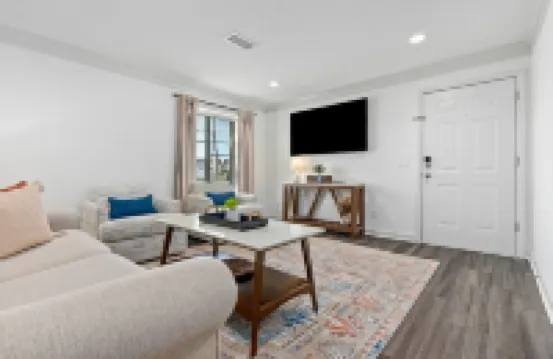 Stylish & Centrally-Located 2 bed/2 bath Condo in Auburn, AL