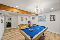 Your Home Away from Home: Pool, Games, Hot Tub, Western, BBQ, Lux Home, Family