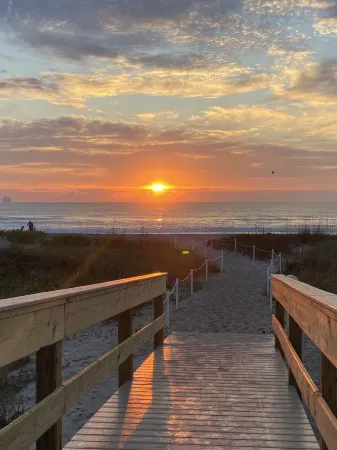 Newly renovated condo with oceanfront, pool and launch views!