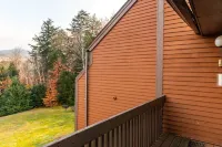 Family-friendly condo with amenities minutes from StoryLand & ski mountains! Hotels in Bartlett