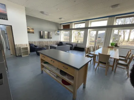 We Can Accommodate up to 15 People, 3000m² Garden, Terrace, Barbecue.