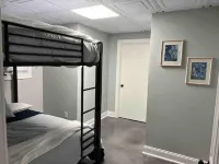 Sweet Louie's Lake House Hotels in Deerfield Township