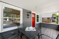 Agatha Stecker cottage - Historic Miner’s cottage
