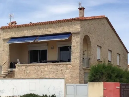 Rental palavas-carnonmaison on the beach Отели в г. Палава-Ле-Фло