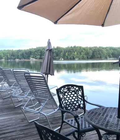 Charming Lake Hartwell Lakefront Home Отели в г. Гамлог