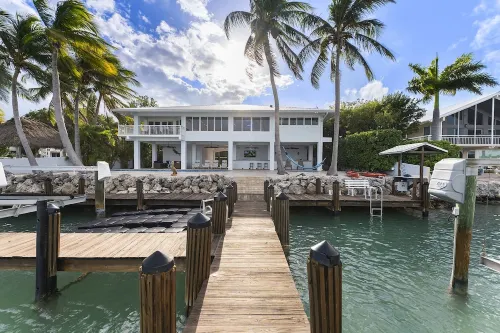 Spectacular 4 bedroom 4 1/2 bath villa on Tavernier Creek in Florida Keys.