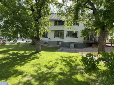 Spacious basement rental in central Hurricane