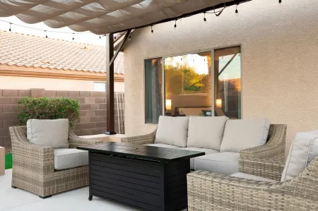 Golf and Backyard Getaway Отели рядом с достопримечательностью «Arizona State University Polytechnic Campus»