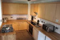 Sleeps 6: Large 4 Bedroom, 4 Bathroom House in Central Portree - 4つ星