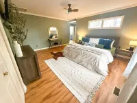 Golf Front home on Pine Needles. 4 King Beds : 5 miles from villages