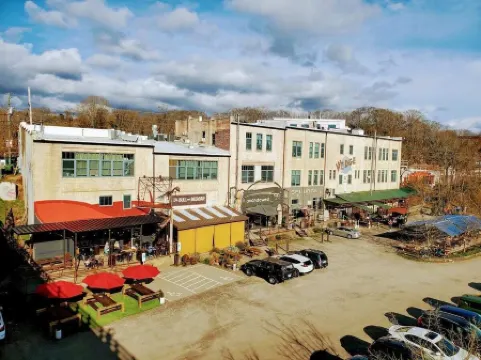 Cozy Comfortable Asheville Couple's Getaway Отели рядом с достопримечательностью «поместье Билтмор»