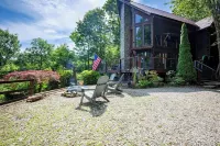NEW! Luxury Nantahala Cabin with Mtn Views, SoakTub, Fire Pit