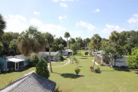 Cozy Cottage in St Lucie Village on the Indian River Lagoon with a 250 ft dock