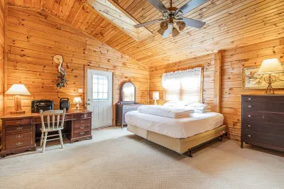 Huge Lakefront Home with private hot tub, dock, and pickle-ball court