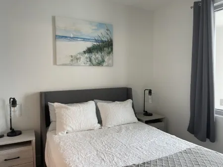 Sarasota Bay Views Luxury Waterfront Отели рядом с достопримечательностью «Сарасота Джунгл Гарденс»